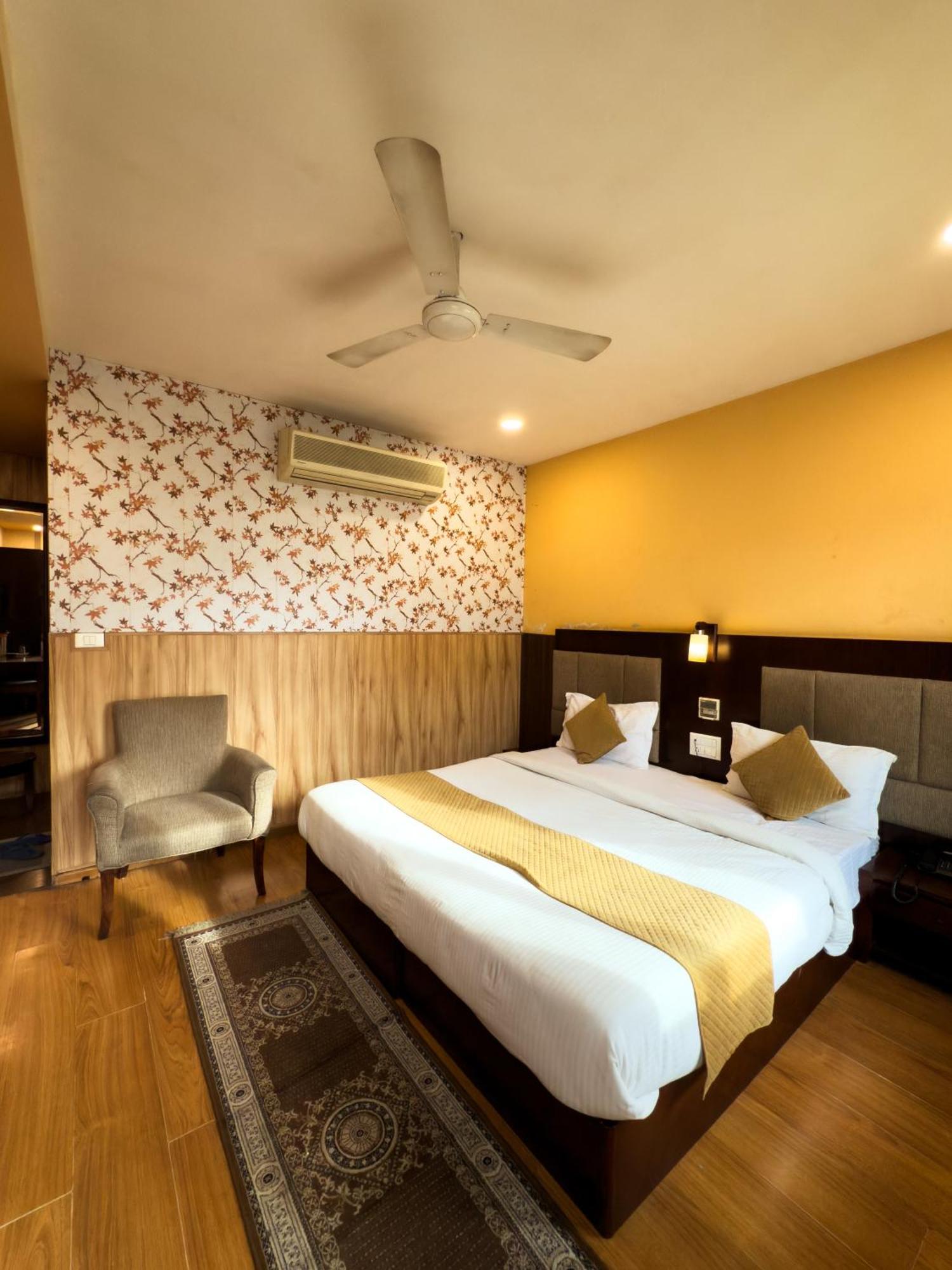 Hotel Royal Palm - A Budget Hotel In Udaipur Exterior photo